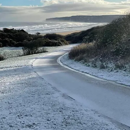 Seaglass Bay - Part Of The The Bay Village With Pool, Gym And Direct Access, Pub, Restaurant, Tennis And Meadows Walks Filey