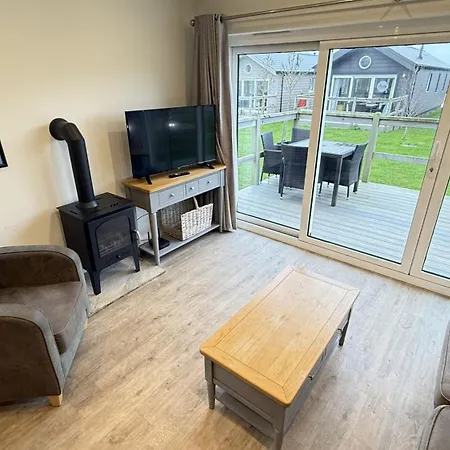 Seaglass Bay - Part Of The The Bay Village With Pool, Gym And Direct Access, Pub, Restaurant, Tennis And Meadows Walks * Filey